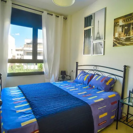 Apartamento De 3 Dormitorios Equipado Fenals Apartment *
