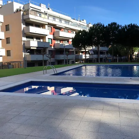Apartamento De 3 Dormitorios Equipado Fenals Lloret de Mar